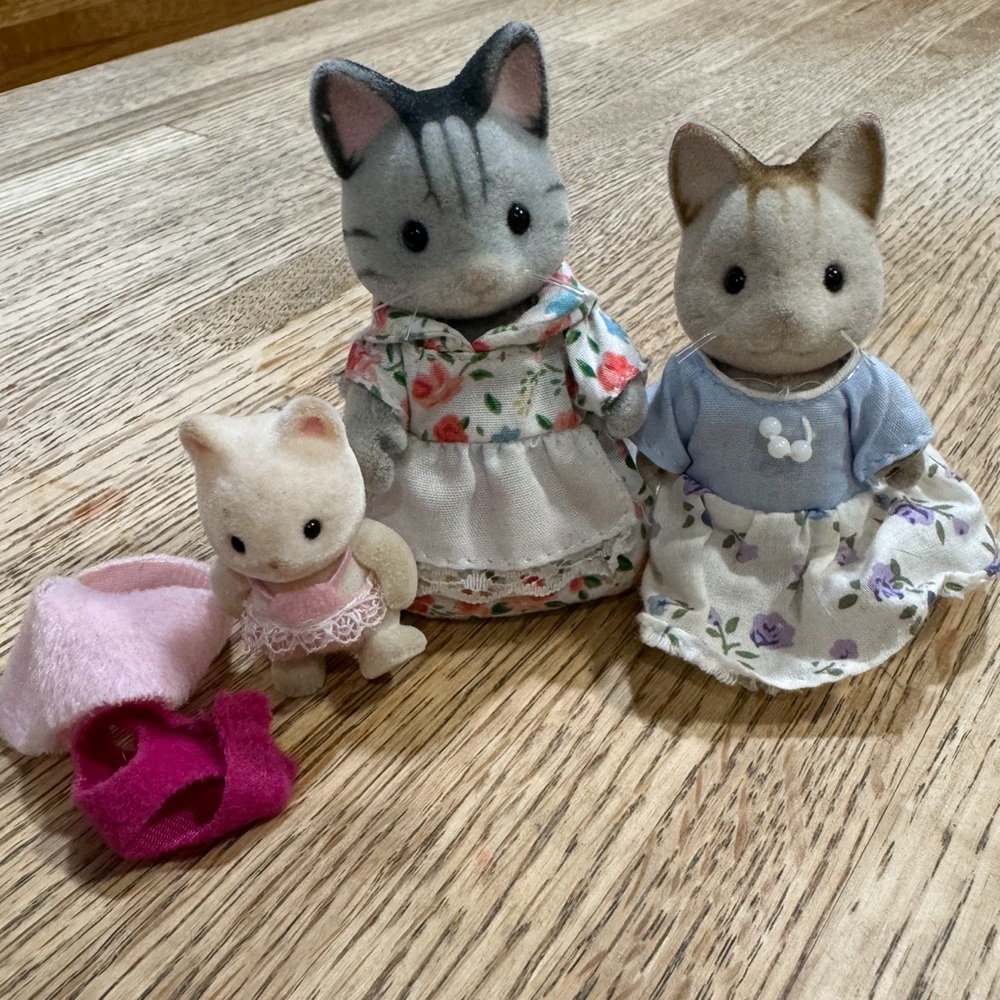 Calico Critters Vintage Cats Lot